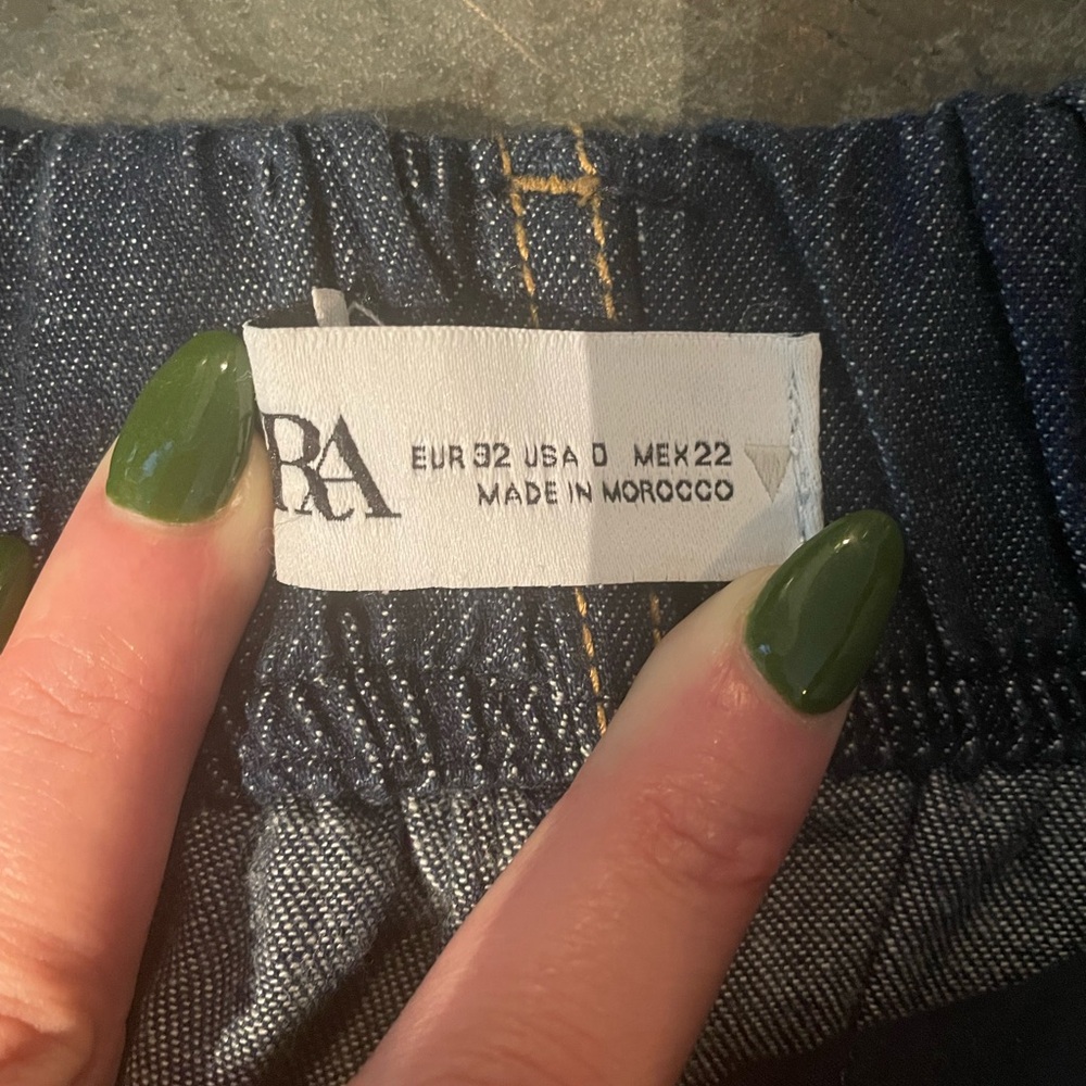 Zara Women’s Dark Blue Relaxed Jeans 100% Cotton - Picture 4 of 6